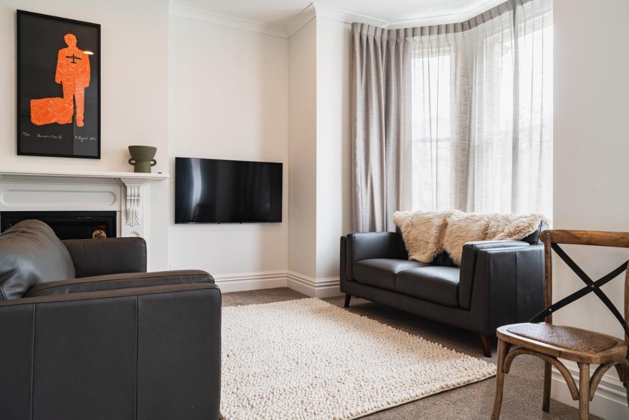Premium Living On Stuart St Apartment Dunedin Bagian luar foto